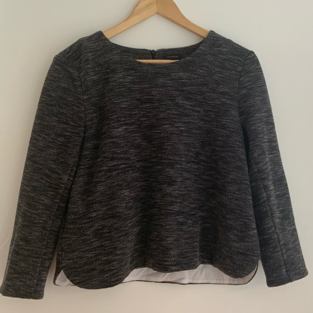Thick comfortable Anne Taylor long sleeve top